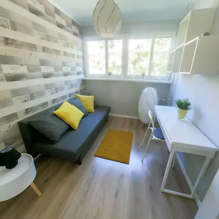 New - 300 M Town Hall - 3 - 7 People Apartamento *