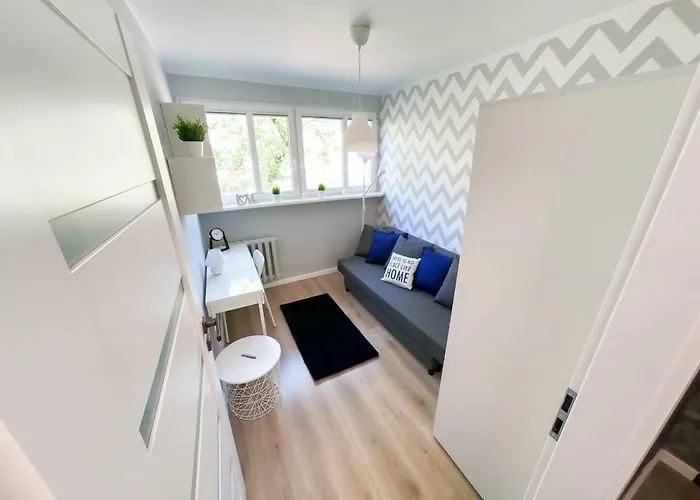 New - 300 M Town Hall - 3 - 7 People * Wroclaw